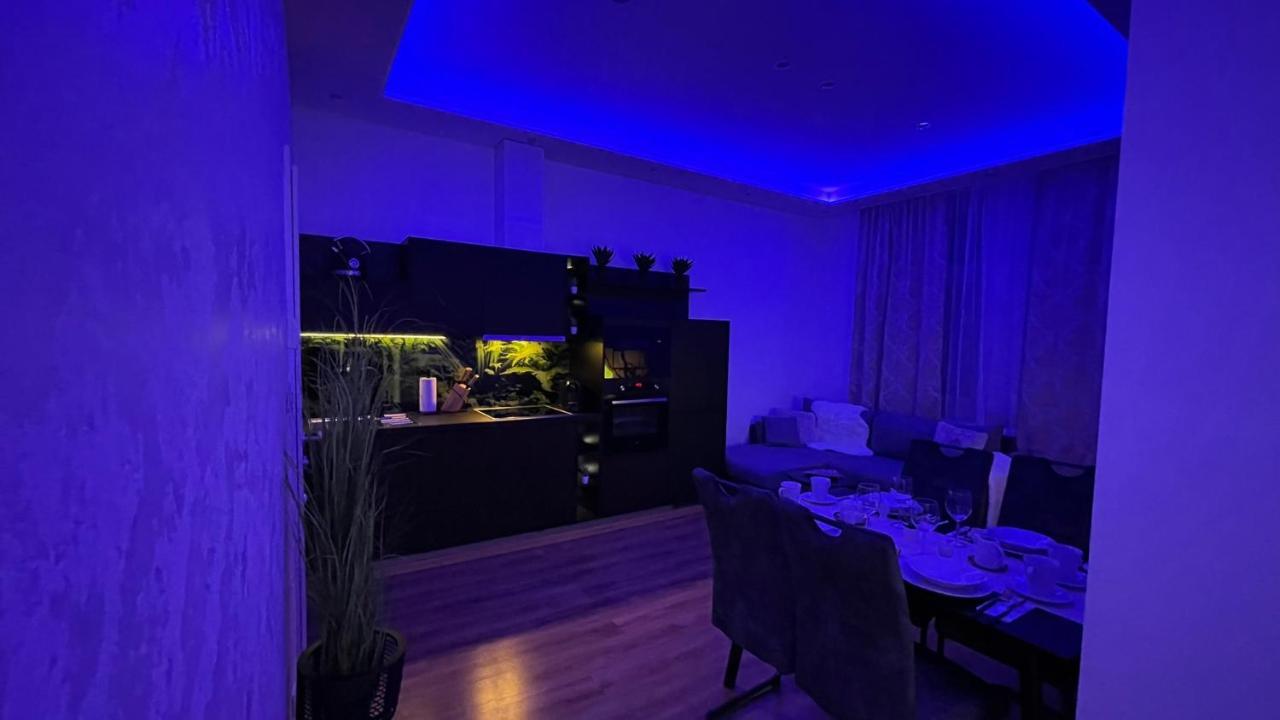 D&D Schonbrunner Deluxe Apartment Vienna Esterno foto