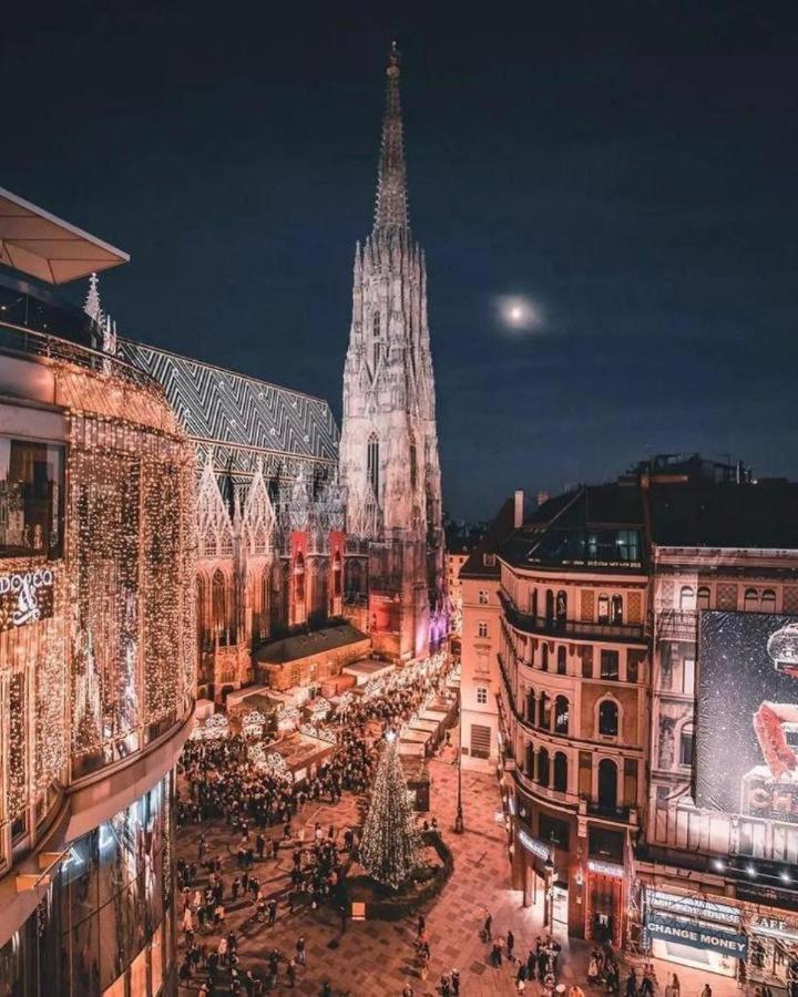 D&D Schonbrunner Deluxe Apartment Vienna Esterno foto